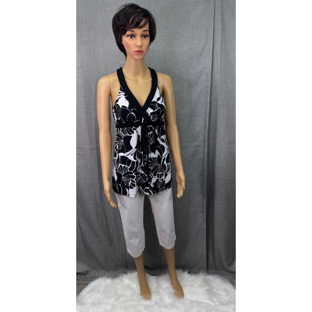 White House Black Market Signature Knits Top Black White Floral Top Size XS